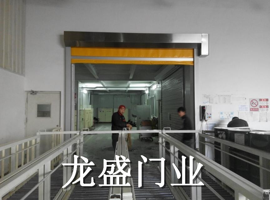 赤峰廠房自動感應(yīng)快速門